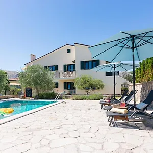 Garden Apartment